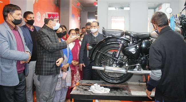 ठाकुरद्वारा में विपिन परमार ने किया स्मार्ट वर्कशाप का शुभारंभ