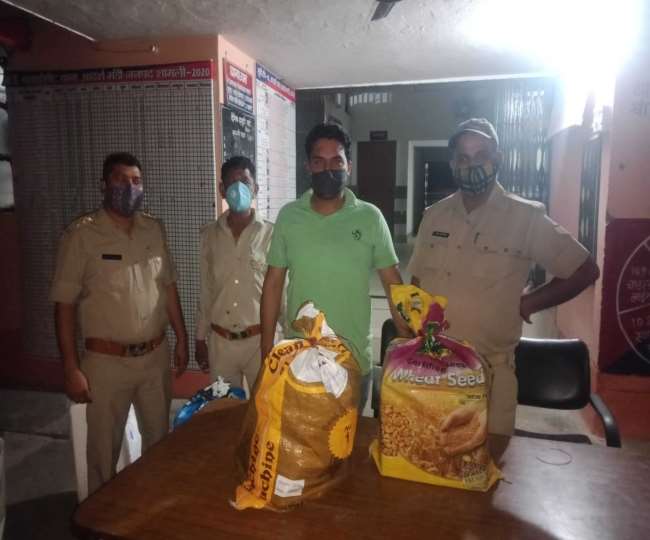छापा पड़ते ही मौके से भागा प्रधान पद प्रत्याशी, मुकदमा दर्ज, शराब बरामद Shamli News
