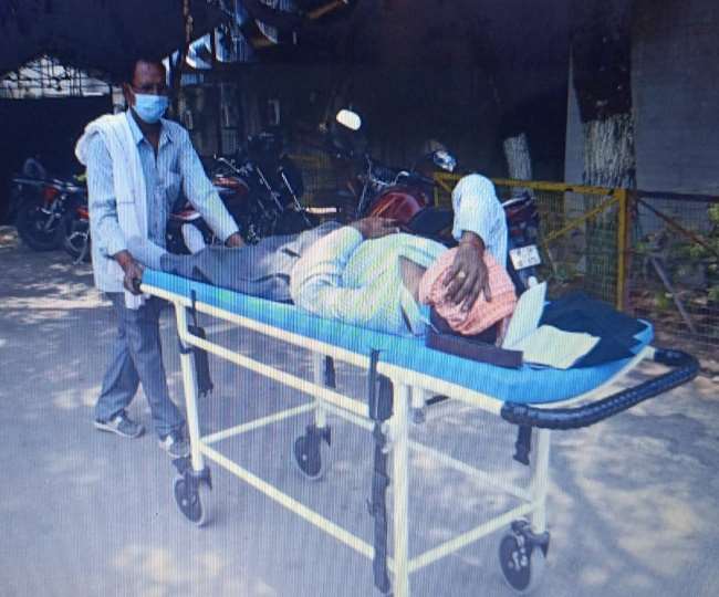 लखनऊ में इलाज के लिए दर-दर भटकता रहा मरीज, नहीं पसीजा डॉक्टरों का दिल