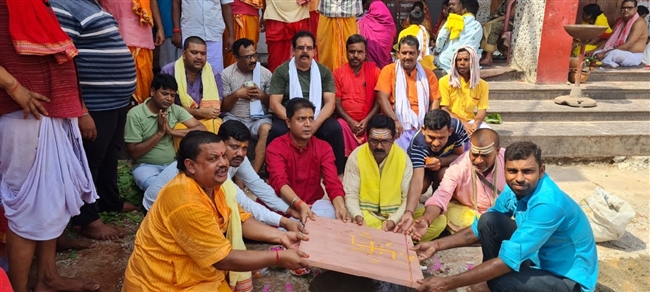 बासुकीनाथ मंदिर परिसर में करीब 15 हजार स्क्वायर फिट में मार्बल लगाने का काम शुरू