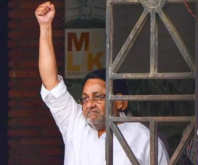 नेताओं से अपेक्षा है कि वे संविधान के मर्म को समझें और न्यायालय के निर्णयों का सम्मान करें