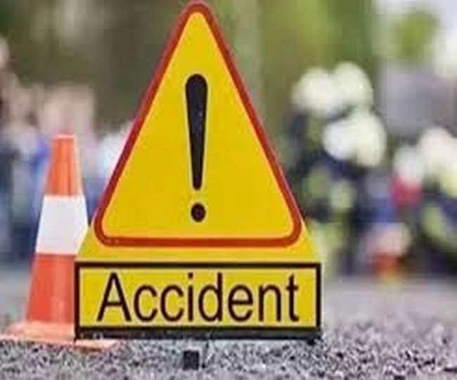 बिहार के नवादा में सड़क हादसे में चार की मौत, बस और बाइक की टक्कर के बाद हुआ हादसा