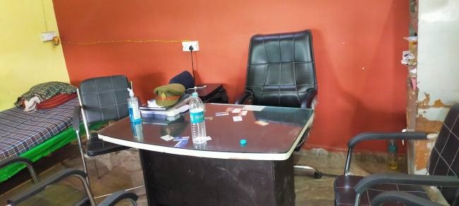 सीओ की फटकार के बाद भी नहीं सुधरे बिजलीबंबा चौकी के हालात
