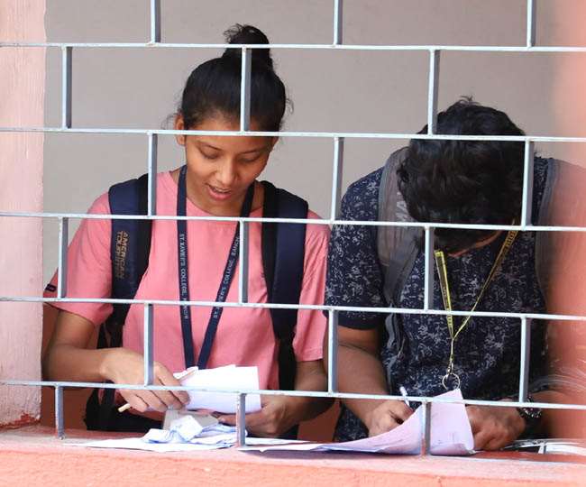 Jharkhand Education News: नामांकन में अधिक ली गई राशि लौटाने का निर्देश
