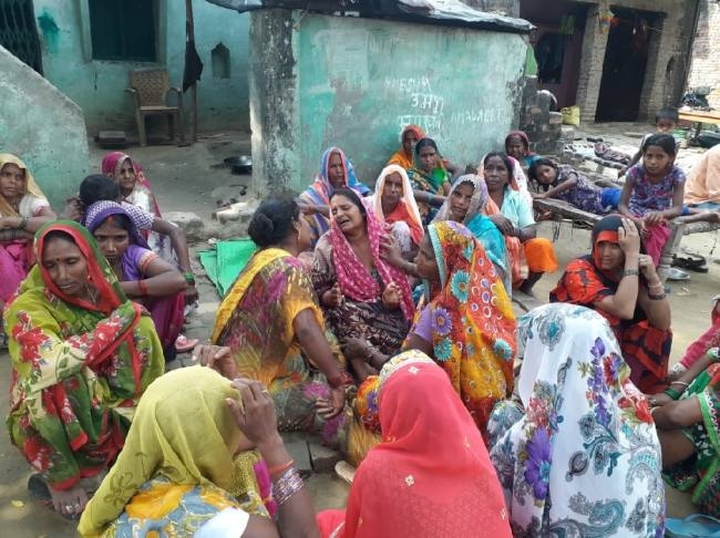 स्कूल जा रहे छात्र को ट्रक ने कुचला