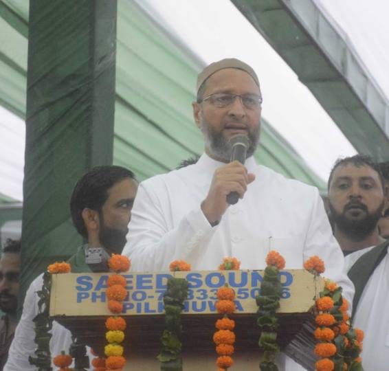 मैं कमजोर की आवाज उठाऊंगा, जिनके पिता ताकतवर हैं उनकी नहीं: ओवैसी