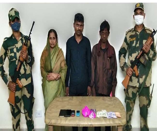 बीएसएफ ने अवैध तरीके से सीमा पार करते तीन बांग्लादेशी नागरिकों को दबोचा