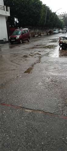 Rain in Moradabad : गरज के साथ हुई तेज बारिश, फसल को नुकसान, कल भी खराब रह सकता है मौसम