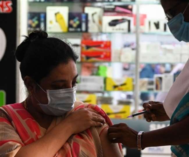 सिंगल डोज लेने वालों से ज्यादा हुई कोविड-19 रोधी वैक्सीन की दोनों खुराक लेने वालों की संख्या, अब तक 114.30 करोड़ डोज लगाई गईं