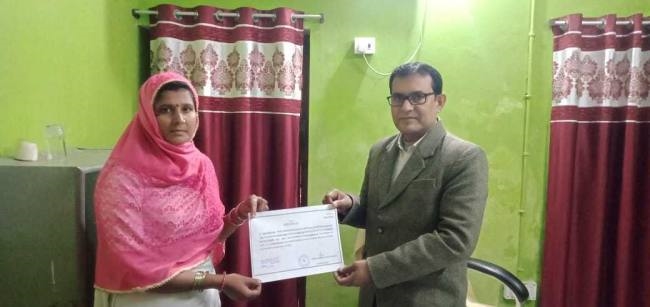 सारण में पंचों व वार्ड सदस्यों के बीच जीत के प्रमाणपत्र का वितरण शुरू