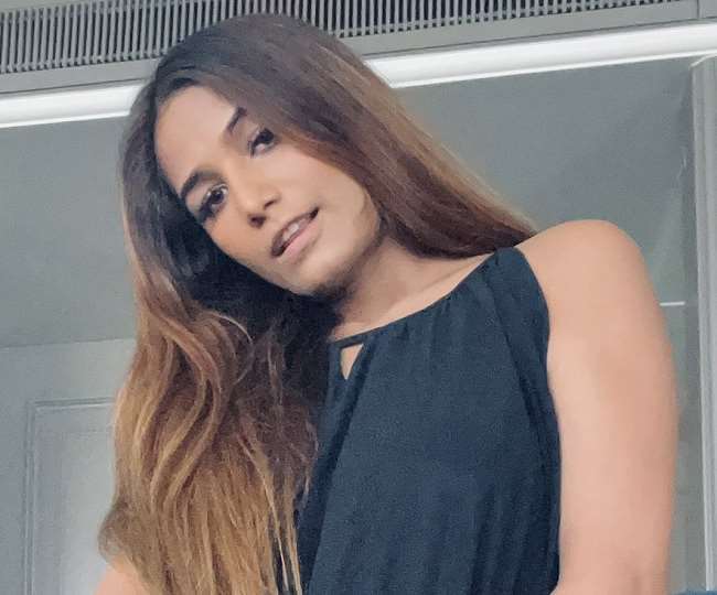 Adult film case: एक्ट्रेस पूनम पांडे को सुप्रीम कोर्ट से बड़ी राहत, गिरफ्तारी से पहले मिली जमानत