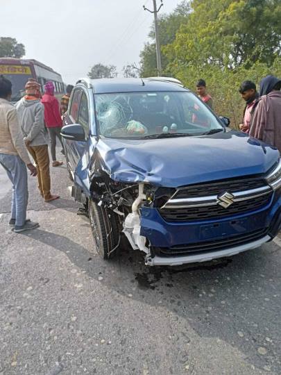 कार की चपेट में आए बाइक सवार सुपरवाइजर की मौत
