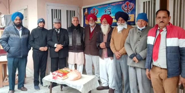 गुरु नानक मोदीखाना ने दो दर्जन परिवारों को घर-घर पहुंचाया राशन