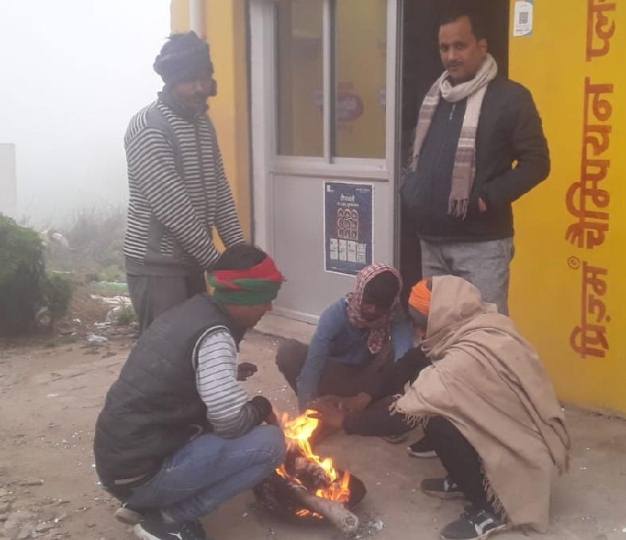 पारा ने लगाया गोता, ठंड व शीतलहर ने कंपाया