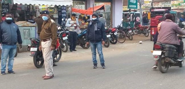 मास्क जांच अभियान से लोगों में आ रही जागरूकता