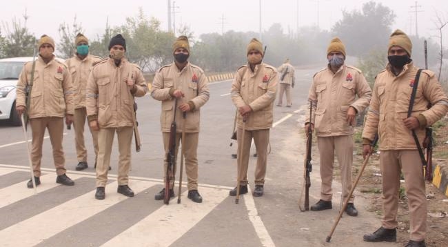 धौलाना सीट से भाजपा प्रत्याशी धर्मेश तोमर ने किया नामांकन