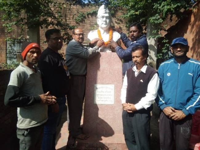 महानिष्क्रमण दिवस पर याद किए गए नेताजी
