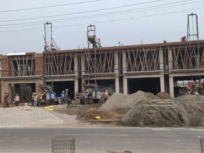 एमडीए की रोक के बावजूद फिर शुरू हुआ काप्लेक्स का निर्माण