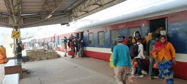 कई जिलों का लाइफ लाइन खुद मझधार में