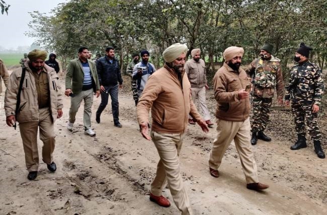 ड्रोन से चप्पे-चप्पे पर नजर रख रही पुलिस