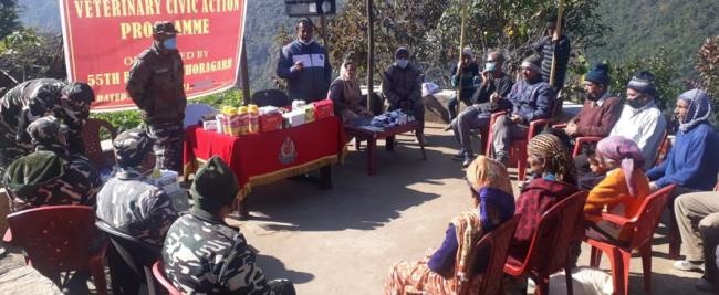 एसएसबी के शिविर में बीमार पशुओं को मिला उपचार