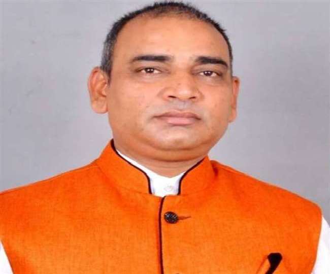 फेसबुक पर तेजी से वायरल हो रहा भाजपा के मंत्री का बसपा में शामिल होने का मैसेज, जानें- क्या है सच्चाई