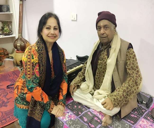 पंडित बिरजू महाराज के जाने से अनाथ हो गया कथक, इंग्लैंड में बसीं शिष्या ने साझा कीं उनकी यादें