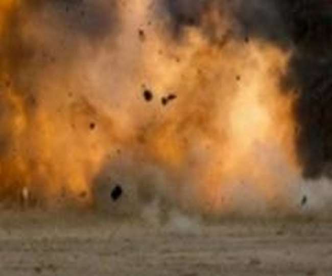 West Bengal Crime : मुर्शिदाबाद में बम बनाते समय विस्फोट से युवक की मौत, पांच घायल