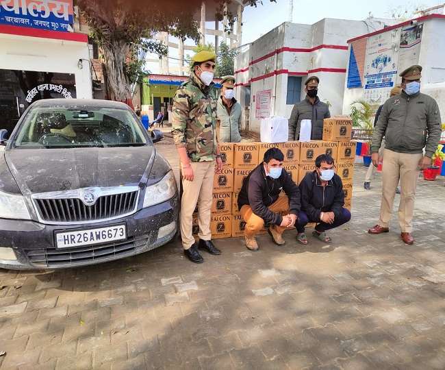 मुजफ्फरनगर में पुलिस ने 35 पेटी हरियाणा मार्का शराब के साथ दो तस्कर कार सहित दबोचे
