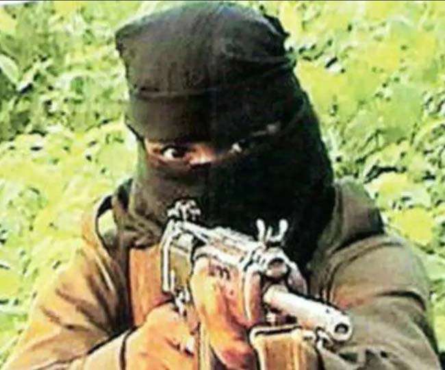 छत्तीसगढ़ में डीआरजी और नक्सलियों के बीच मुठभेड़, जवाबी कार्रवाई में इनामी महिला नक्सली समेत पांच ढेर