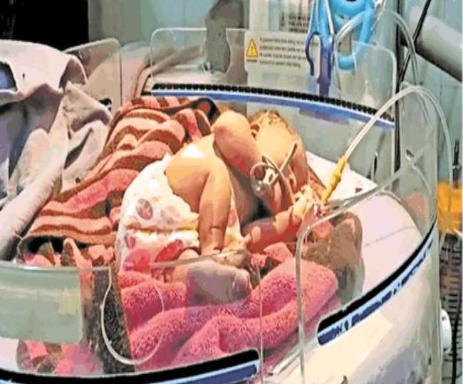 इतनी निर्दयी कैसे हुई एक मां, ठिठुरती ठंड में नवजात बेटी को पालिथिन में लपेटकर फेंका