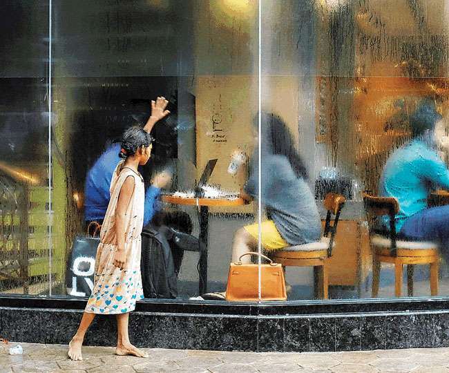 Oxfam Report: साल 2021 में देश के 40 लोग बने अरबपति, 4.6 करोड़ हो गए बहुत गरीब