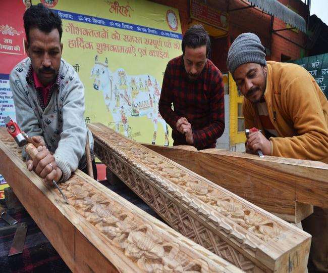 चंडीगढ़ के शिव मंदिर का काष्ठकुणी शैली से हो रहा निर्माण, खाततौर पर पहुंचे हिमाचल के कारिगर, रोचक है इतिहास