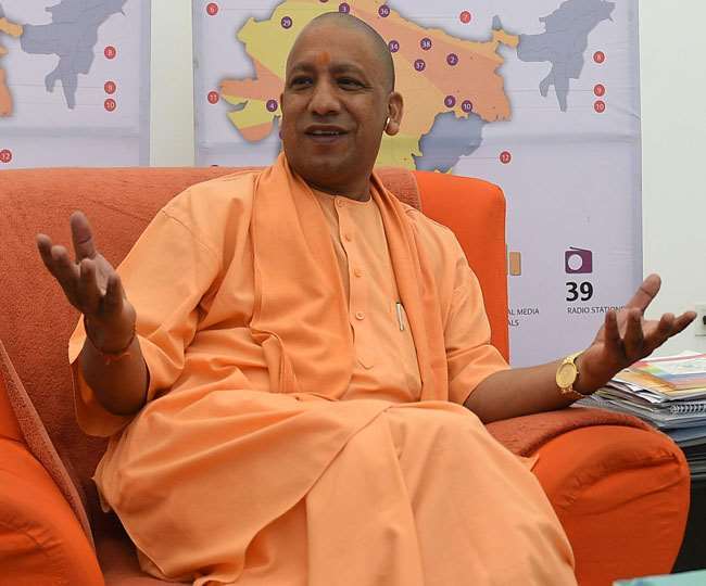 Yogi Adityanath Campaign Tracker: चुनावी तैयारियों संग कोरोना प्रबंधन में भी जुटे रहे मुख्यमंत्री योगी आदित्यनाथ