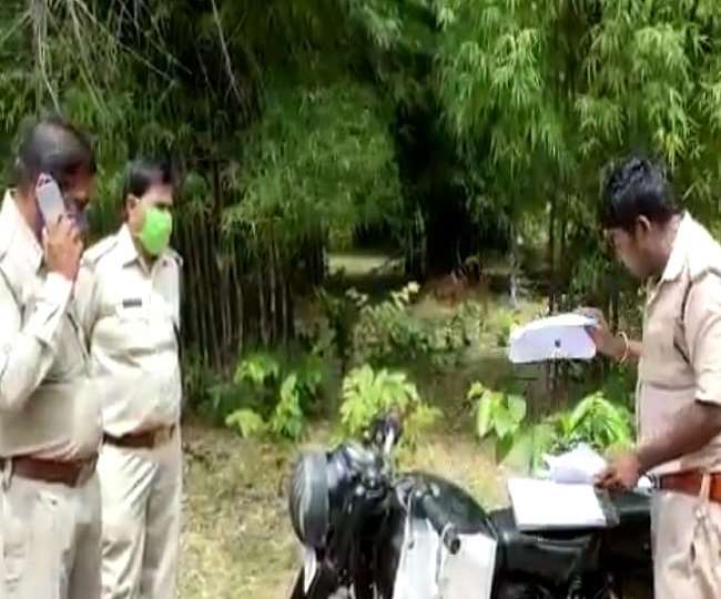 वन रक्षक ने रेंजर सहित 11 के खिलाफ दर्ज किया केस, वीडियो वायरल