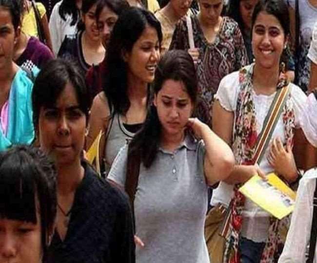 दिल्ली हाईकोर्ट ने DU को दिया निर्देश, विदेश में उच्च शिक्षा के लिए जाने वाले स्टूडेंट्स का परिणाम जल्द करें घोषित