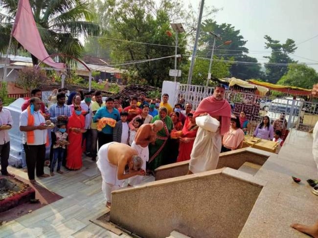 माता ब्रह्माचारिणी की पूजा कर भक्तों ने लिया आशीष