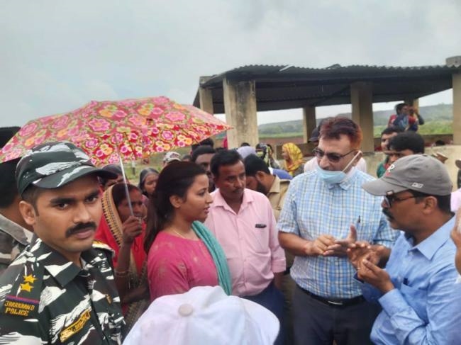 परियोजना का अनिश्चितकालीन उत्पादन किया ठप