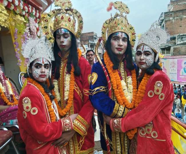 Bharat Milap: भरत से गले लगे श्रीराम तो छलके आंसू, ऐतिहासिक पल का हजारों ने लिया आनंद