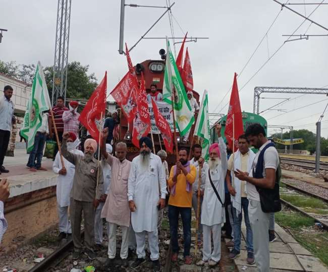 Rail Roko in Hisar: सिरसा में किसानों ने हिसार-फाजिल्का ट्रेन रोकी, जानिए कहां-कहां कौन सी ट्रेंने फंसी
