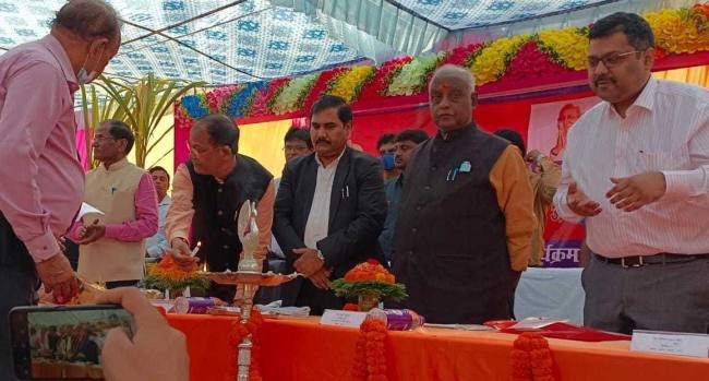 गन्ने के बीज पर राज्य सरकार दे रही किसानों को अनुदान : मंत्री
