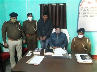 वनद्वार से शराब की बड़ी खेप बरामद, एक तस्कर गिरफ्तार