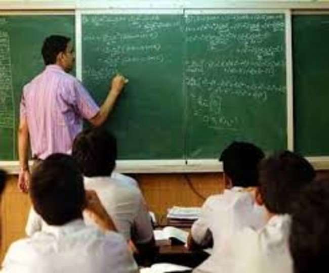 UPSESSB, TGT PGT Teachers Recruitment: चार साल बाद निकली 15508 पदों की भर्ती, दो माह में दो संशोधन भी नहीं कर सके