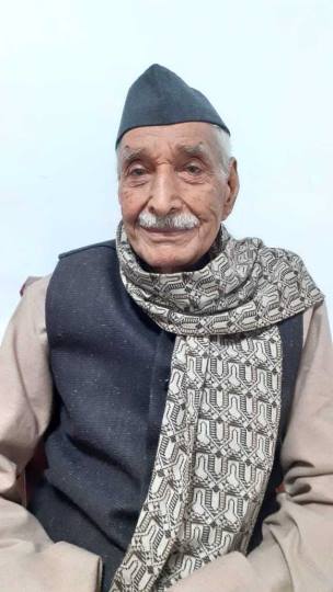 जब साइकिल से चुनाव प्रचार को आए थे अटल बिहारी वाजपेयी
