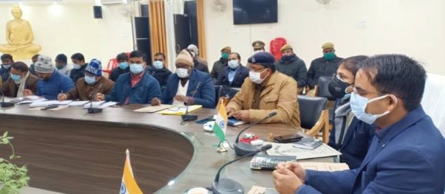 मतदान को लेकर सेक्टर मजिस्ट्रेट रहें सतर्क: डीएम
