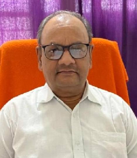 चाय की दुकान पर बैठकर भर दी लोकेशन, 15 किमी दूर बने केंद्र