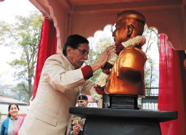 बलिदानी विक्रम बतरा की प्रतिमा स्थापित