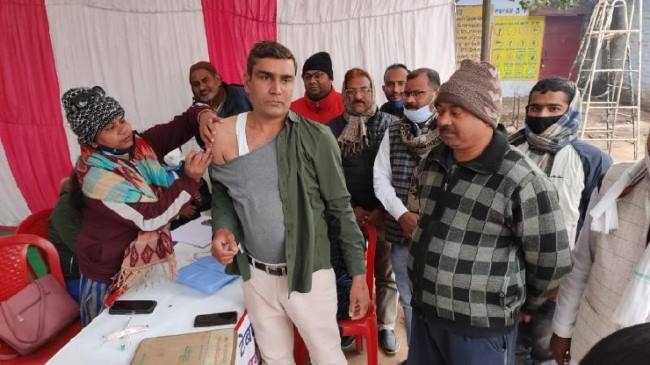 मेगा वैक्सीनेशन कैंप में 1232 लोगों का हुआ टीकाकरण