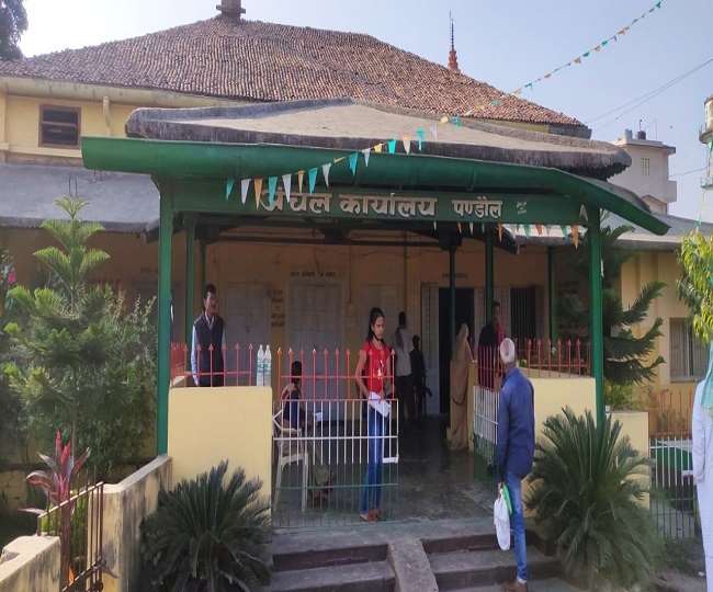 पिछले साल सूबे में अव्वल, इस बार राजस्व वसूली में हांफ रहा मधुबनी जिले का पंडौल अंचल