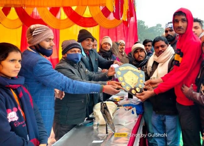 बड़हरा नागा की टीम ने जीता वालीबाल मैच